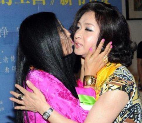 李小璐母亲最新爆料,揭秘女儿婚姻背后的真相 第2张 李小璐母亲最新爆料,揭秘女儿婚姻背后的真相 第2张